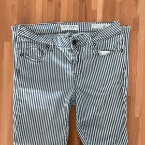 Bullhead PacSun collection stripped jeans
